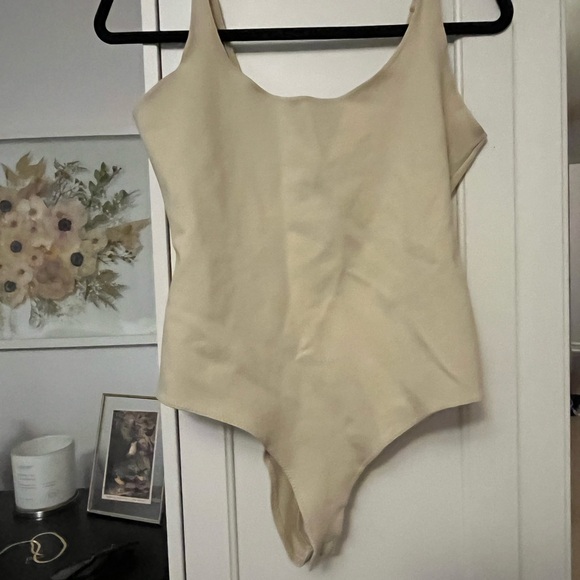 Set of Two Body Suits - Picture 3 of 6
